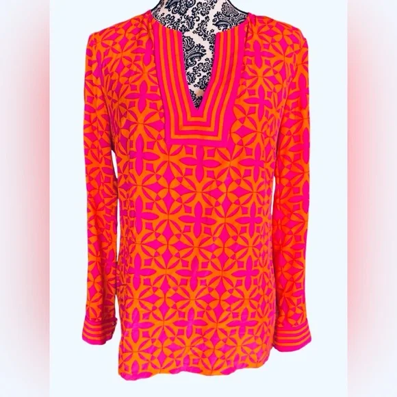 Trina Turk 100% Silk Blouse - Picture 9 of 9